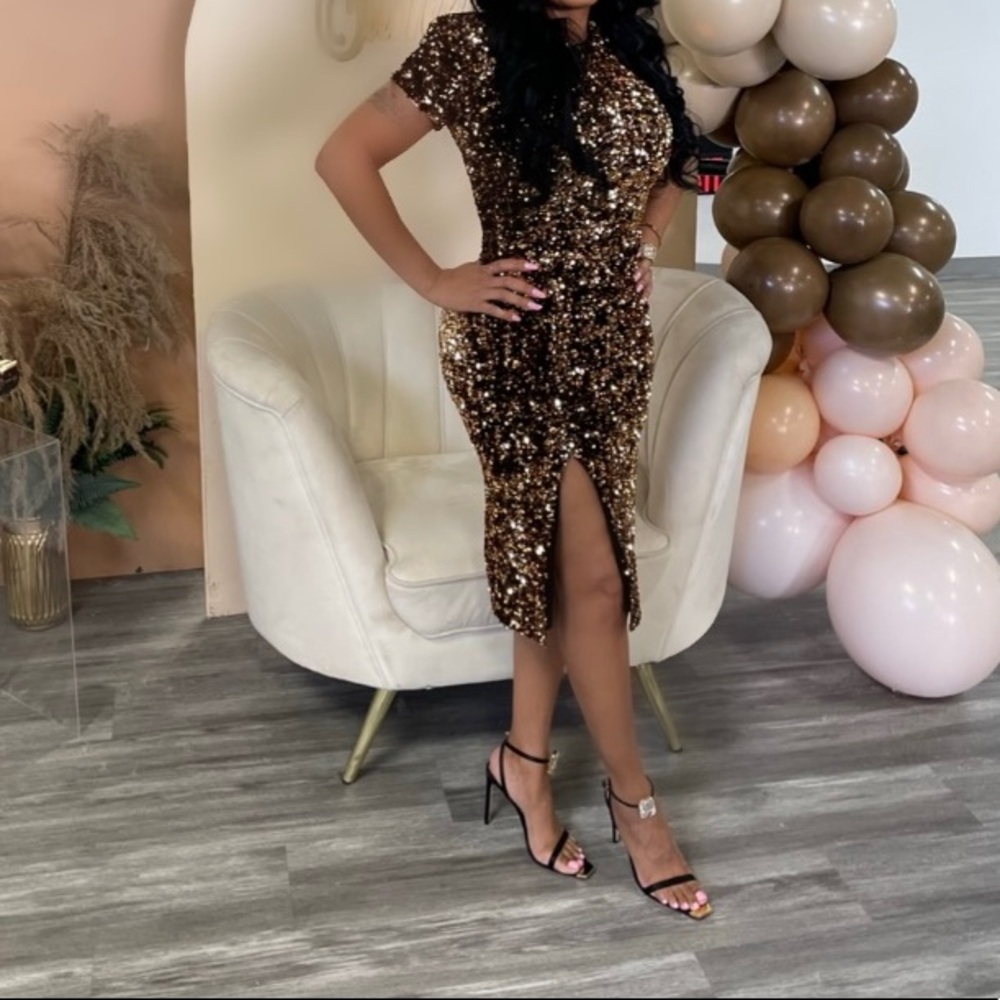 Bday Dress, Party Dress, Dinner Party Dress & Stand Out Dress